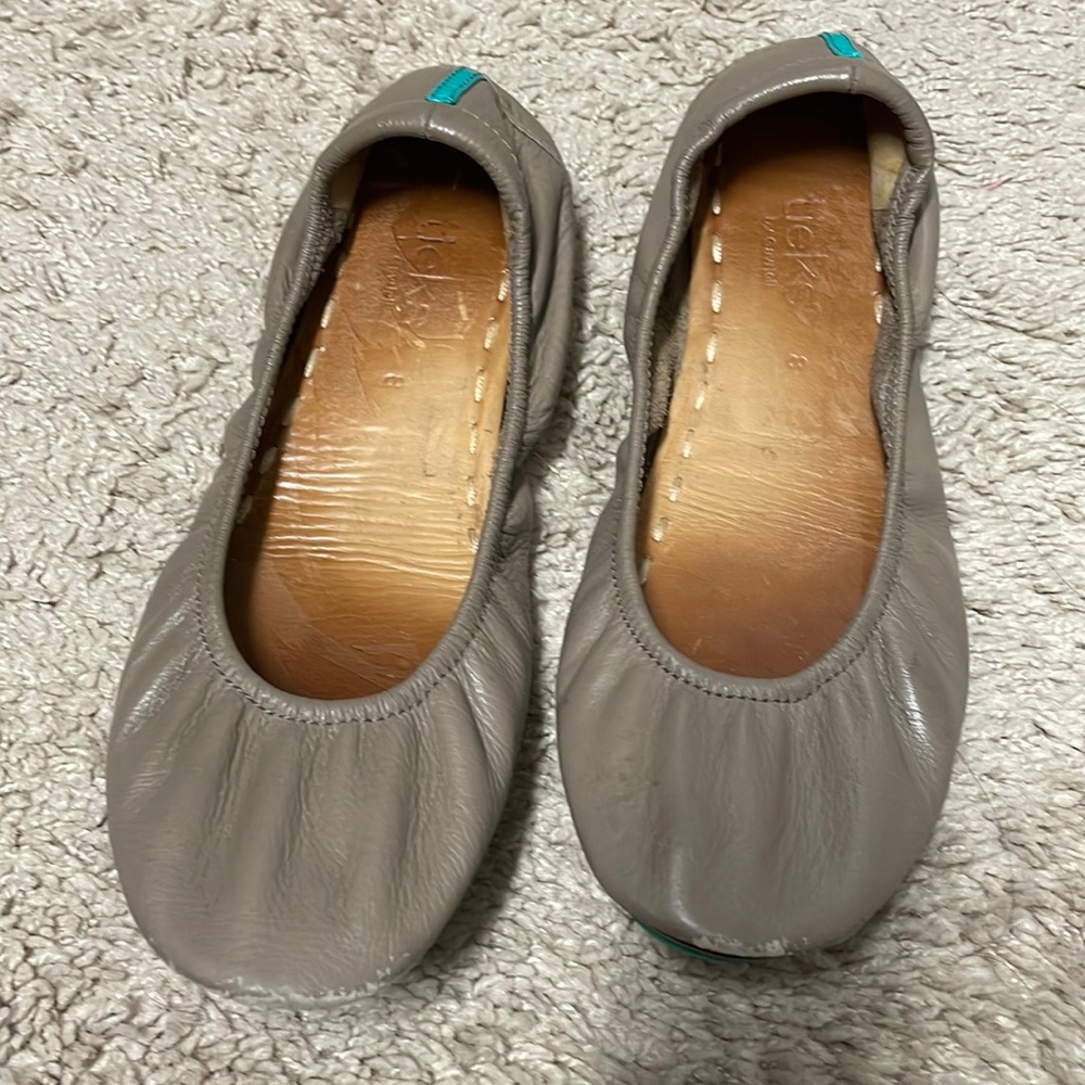Tiek Flats size 8